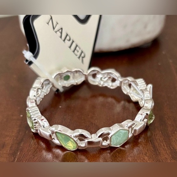 Napier Jewelry - Napier Silvertone Stretch,hexagon,teardrop acrylic stones,mint green/aqua
